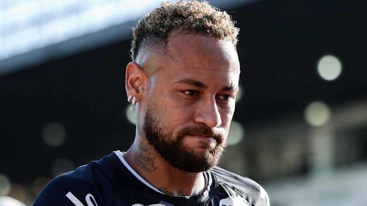  Neymar's World Cup hopes are up in the air. | IMAGO/Sports Press Photos 