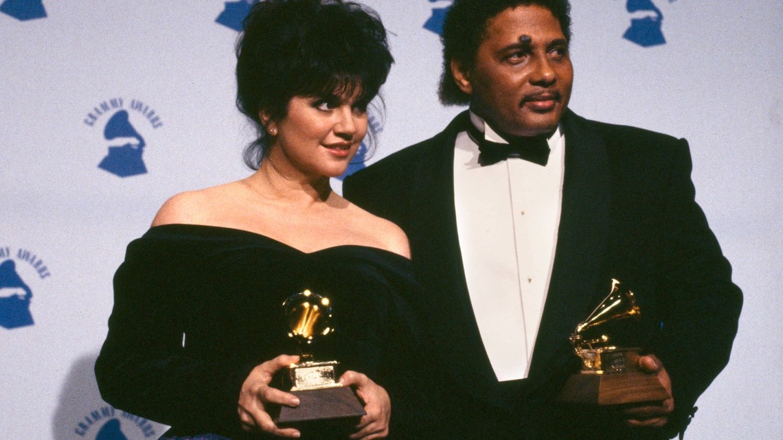 1989 Award-Winning Linda Ronstadt Cover Is Still a Beloved Hit 37 Years Later 