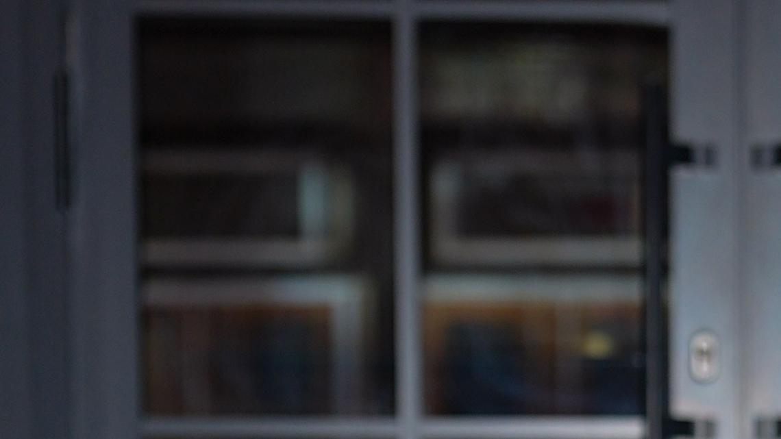 Miranda Kerr's Cardigan Outfit Delivers a Masterclass in Rich Mom Styling 