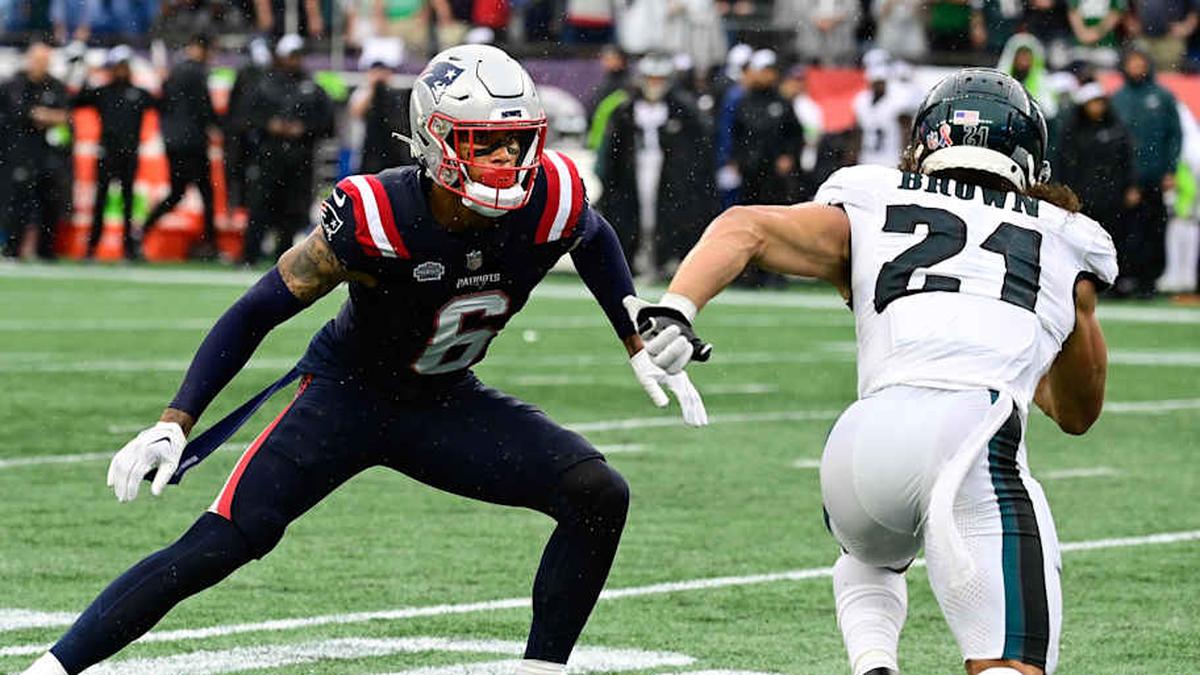  Sep 10, 2023; Foxborough, Massachusetts, USA; New England Patriots cornerback Christian Gonzalez (6) lines up on Philadelphia Eagles safety Sydney Brown (21) during the first half at Gillette Stadium. Mandatory Credit: Eric Canha-Imagn Images | Eric Canha-Imagn Images 