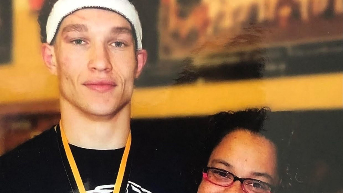 Louisville mother's tribute to son during My Chemical Romance performance goes viral 