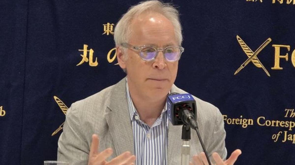 Jacob Weisberg, chairman of the Committee to Protect Journalists, speaks during a news conference Thursday at the Foreign Correspondents’ Club of Japan in Tokyo. Photo by Asia Today
                                            