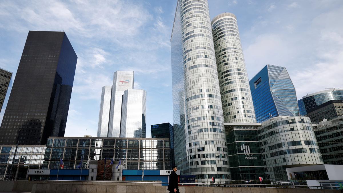 A man walks on the esplanade of La Defense in the financial and business district of La Defense, near Paris, France, January 27, 2025. REUTERS/Sarah Meyssonnier
