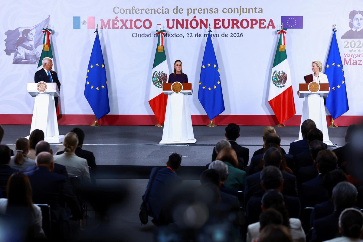 Mexican President Claudia Sheinbaum, European Commission President Ursula von der Leyen and European Council President Antonio Costa hold a press conference at the National Palace, in Mexico City, Mexico May 22, 2026. REUTERS/Raquel Cunha