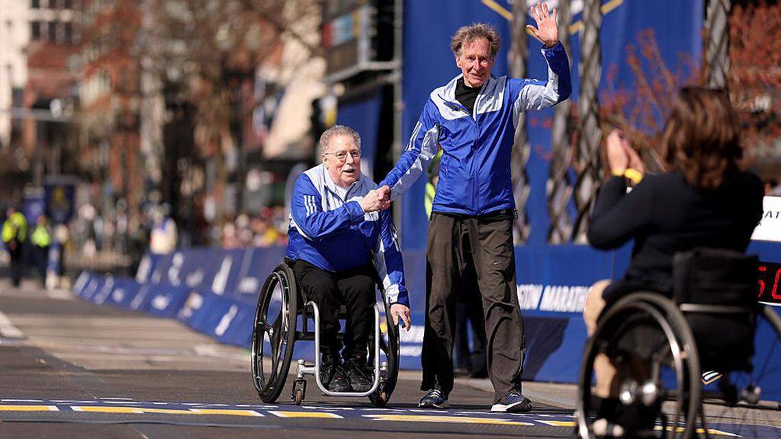 Bob Hall, first wheelchair champion of the Boston Marathon, dies at 74