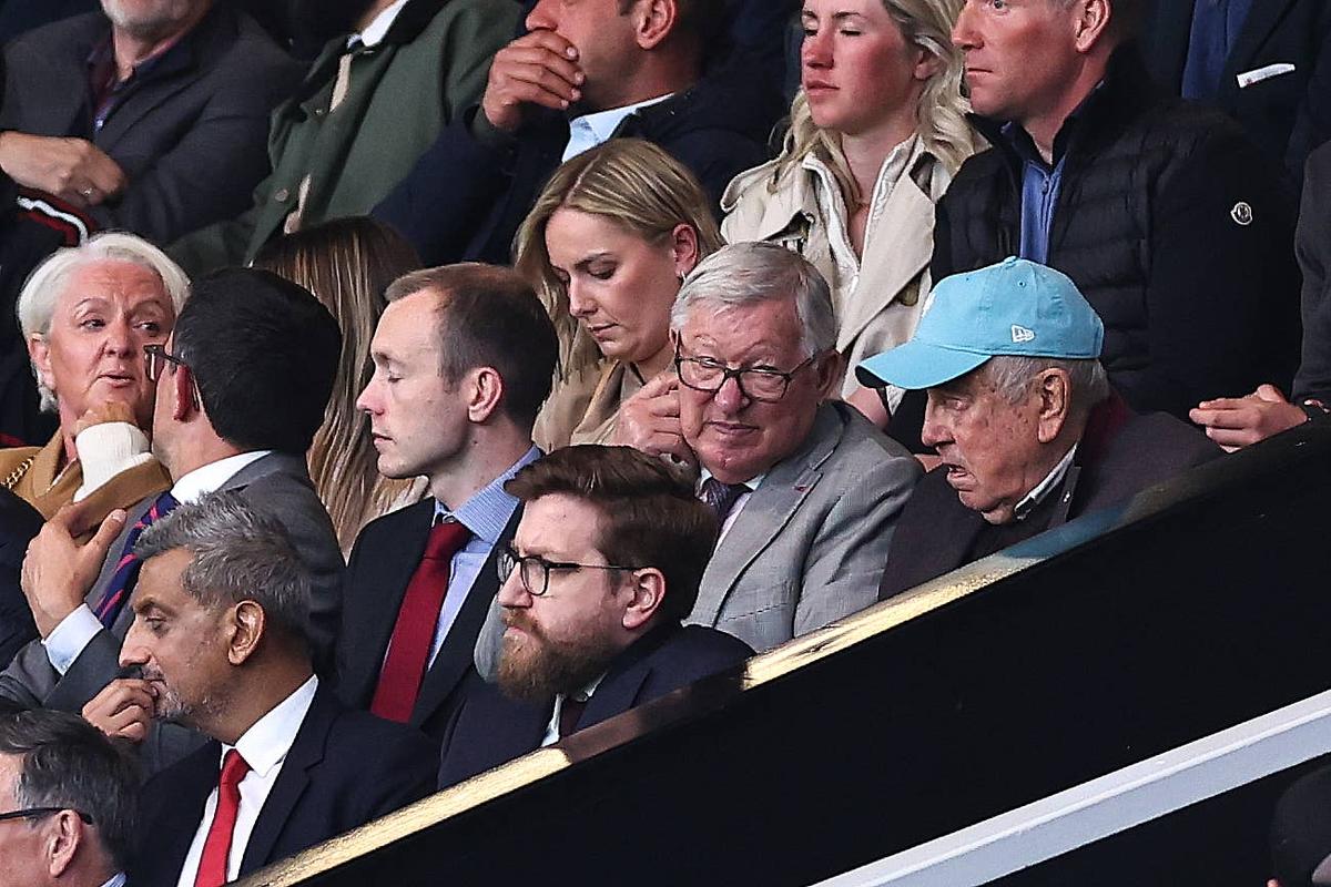  Sir Alex Ferguson during the Premier League match between Manchester United and Brentford at Old Trafford on April 27, 2026 in Manchester, United Kingdom. (Photo by Robbie Jay Barratt - AMA/Getty Images) Photo by Robbie Jay Barratt - AMA/Getty Images