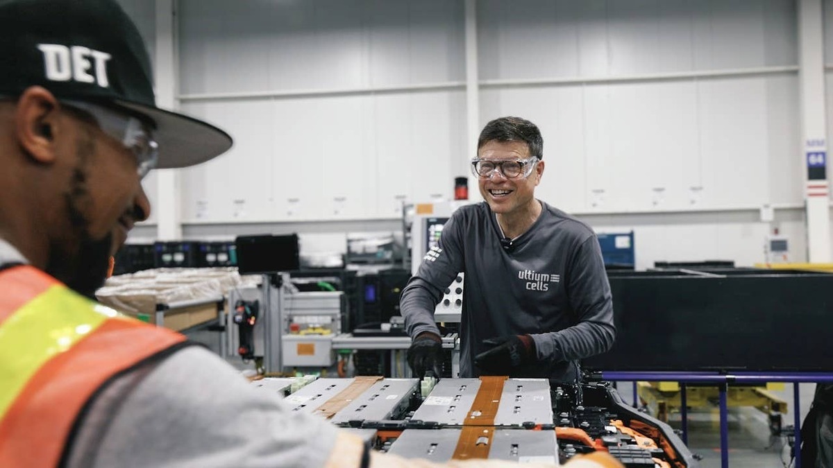  Operators building battery packs at GM's Factory ZERO assembly plant in Detroit-Hamtramck, Michigan.
