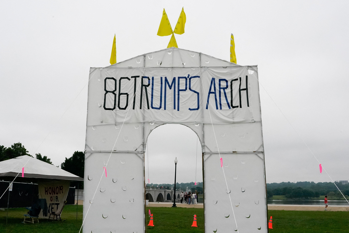 A large display opposing U.S. President Donald Trump's proposed 250-foot 'Triumphal Arch' stands, near the Arlington Memorial Bridge in Washington, D.C., U.S., May 24, 2026. REUTERS/Elizabeth Frantz
