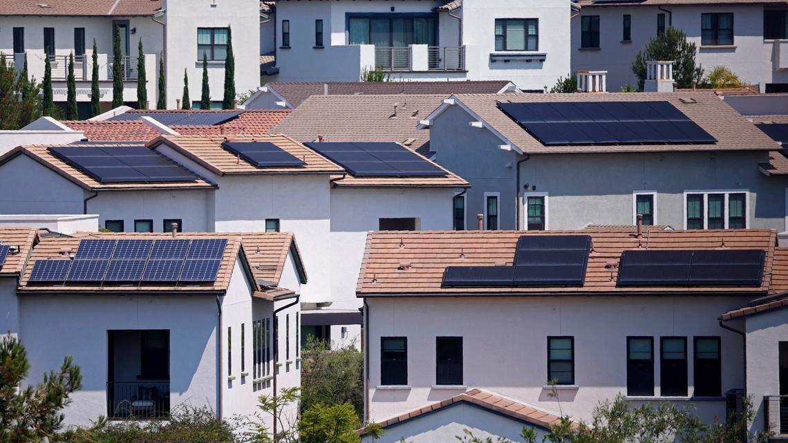 Mark Gongloff: Relax. Solar panels won't give you cancer 