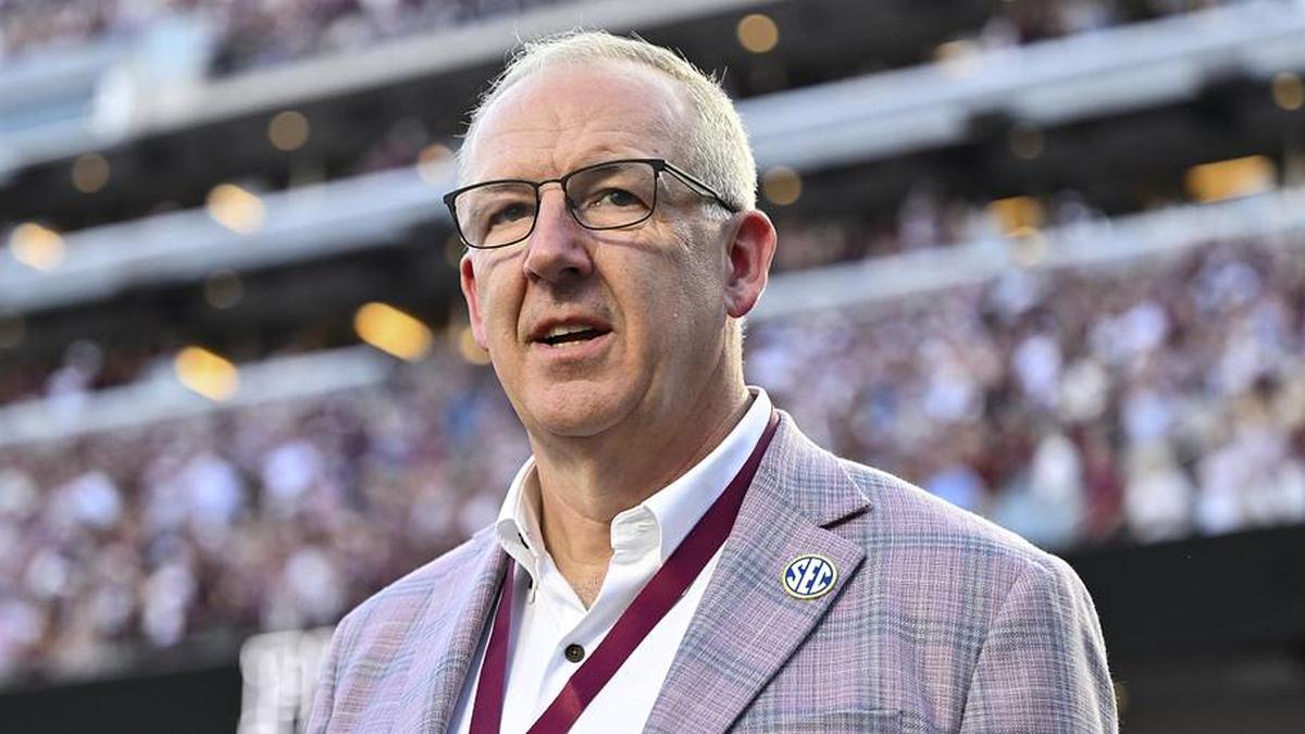  SEC commissioner Greg Sankey and the league are opposed to pooling media rights. | Maria Lysaker-Imagn Images 