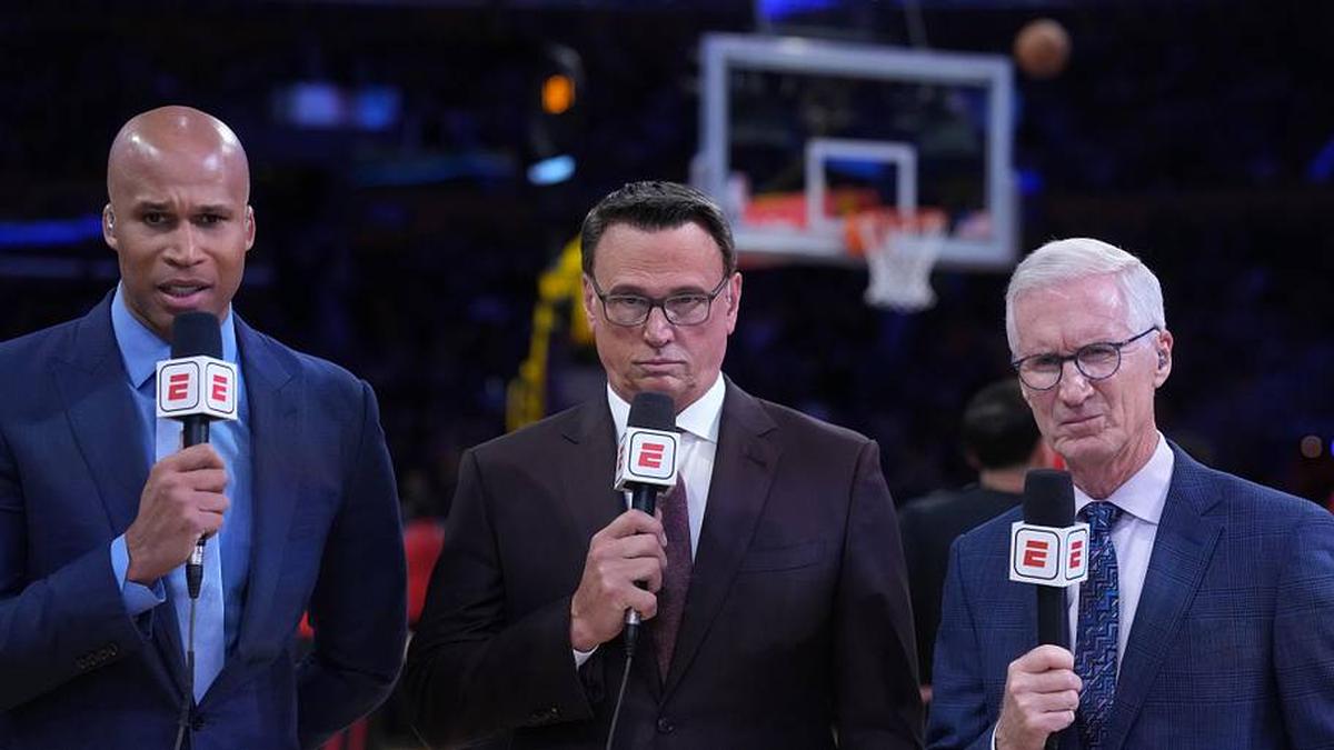  Mike Breen has been the longtime voice of the NBA's biggest moments | Kirby Lee-Imagn Images 