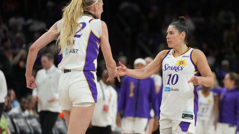 Kelsey Plum's career-high 43 help Sparks outlast Mercury in OT 