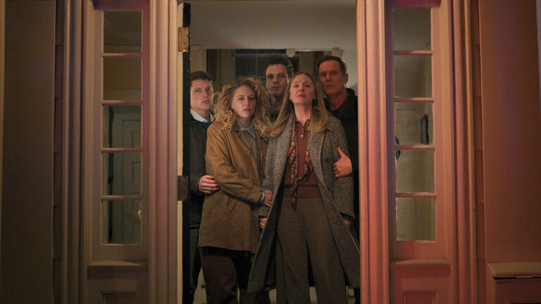 Line of Fire's Peter Krause, Hope Davis Address Show's Shocking Plot Twist 
