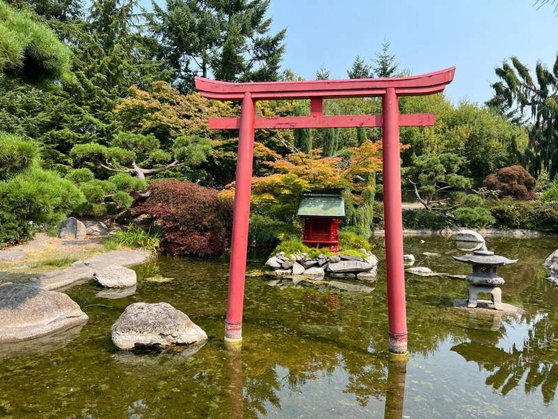  The Japanese Garden at Point Defiance Park. Photo credit: Peggy Cleveland 