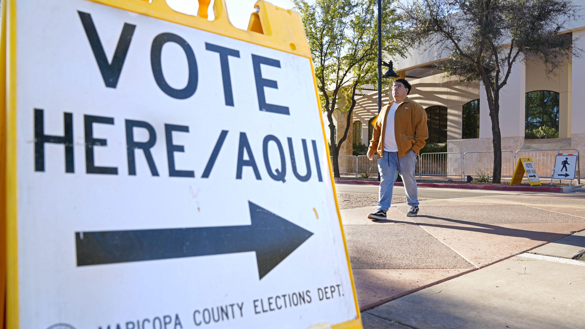 How a Democratic wave year could change Arizona politics