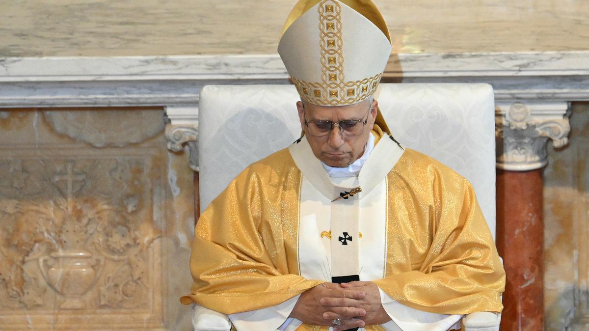 Pope Leo XIV leads a mass at the basilica of St. Augustine in Annaba on the second day of  an 11-day apostolic journey to Africa, on April 14, 2026. (Alberto Pizzoli/AFP via Getty Images/TNS)