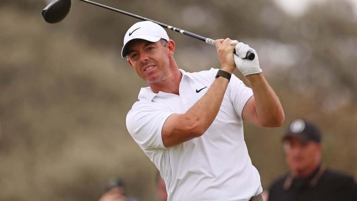 Change of heart has Rory McIlroy back in playoff opener 