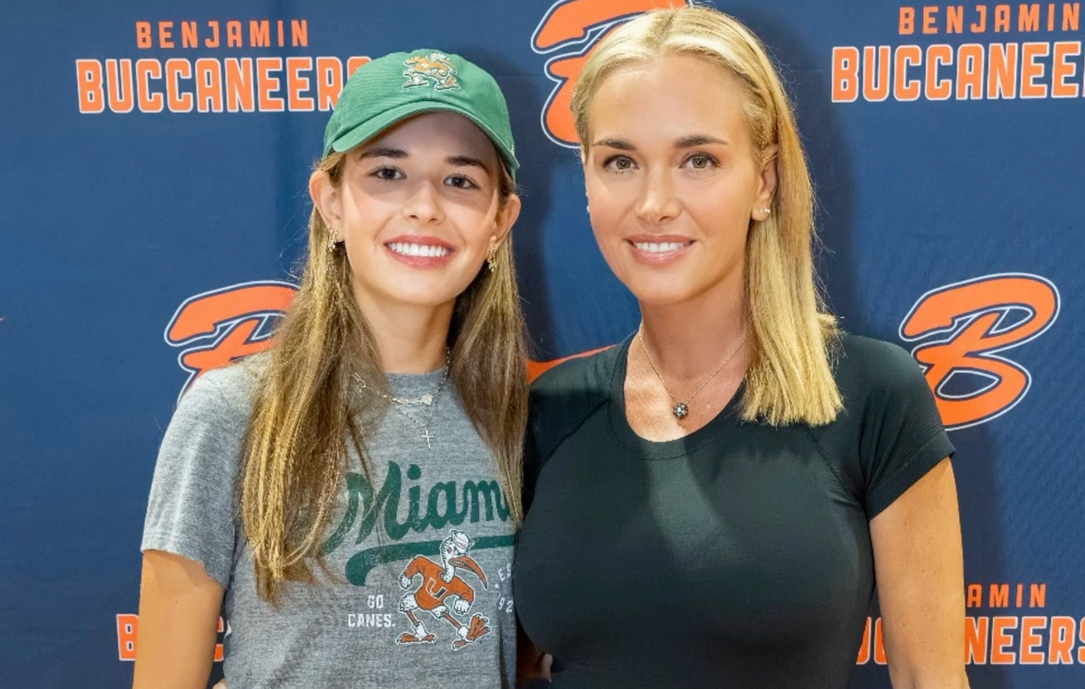 Vanessa Trump with her daughter. 