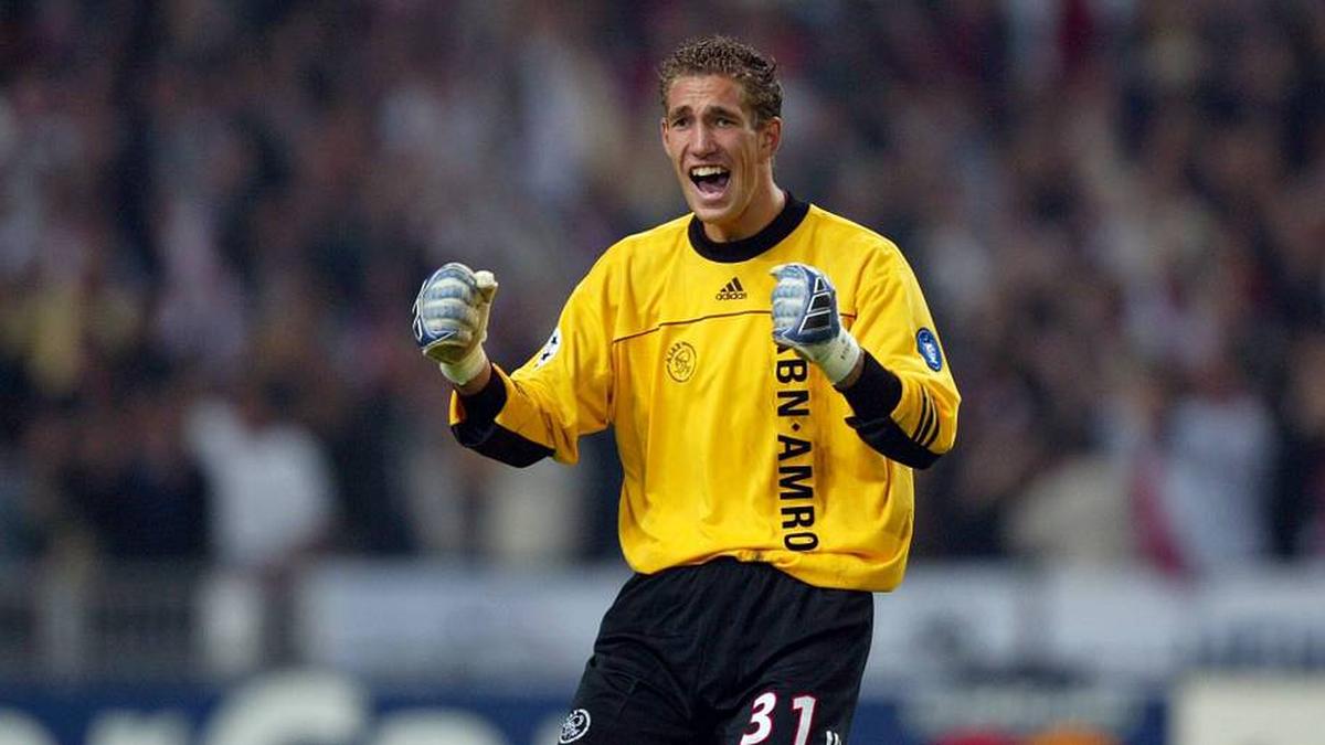  Maarten Stekelenburg played every minute. | IMAGO/Panoramic 
