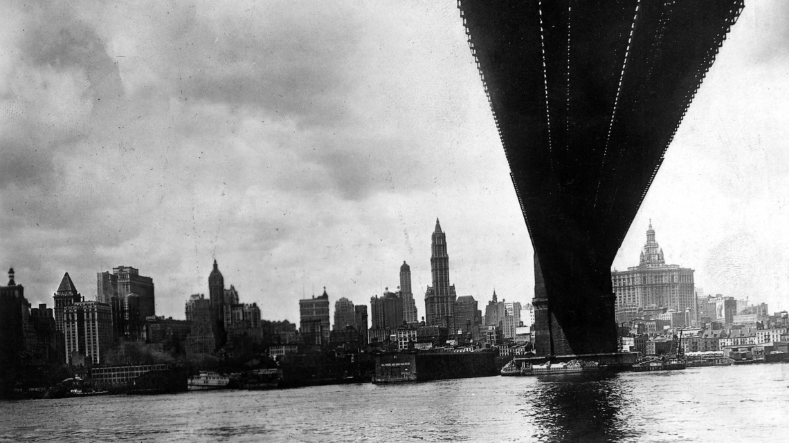 Con Artist George C. Parker got life at Sing Sing in 1928; legend says he sold the Brooklyn Bridge for up to $50,000 