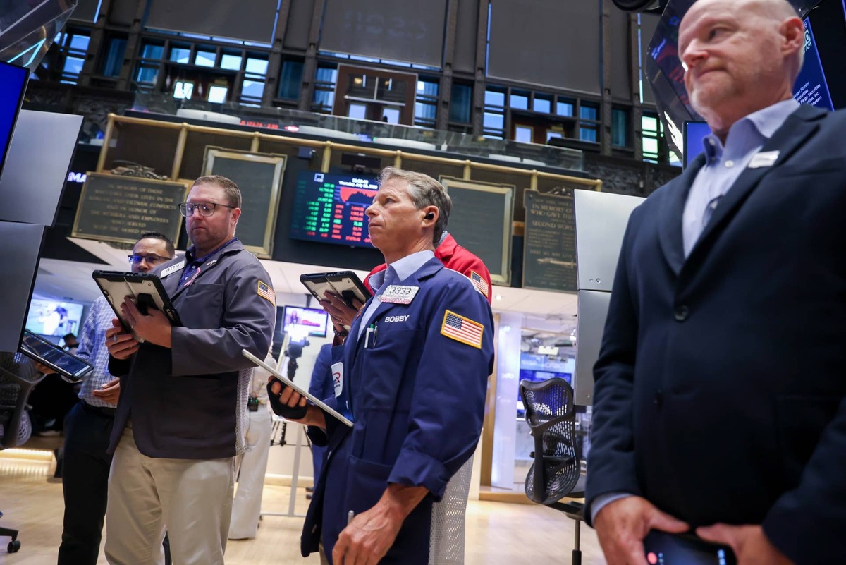  Buffett's relationship with market crashes isn't complicated. He treats them as buying events. Michael/Getty Images