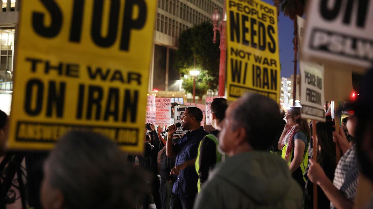 A crowd gathers Monday, March 2, 2026, outside Los Angeles City Hall to protest attacks on Iran by the U.S. and Israel. (Jason Armond/Los Angeles Times/TNS)