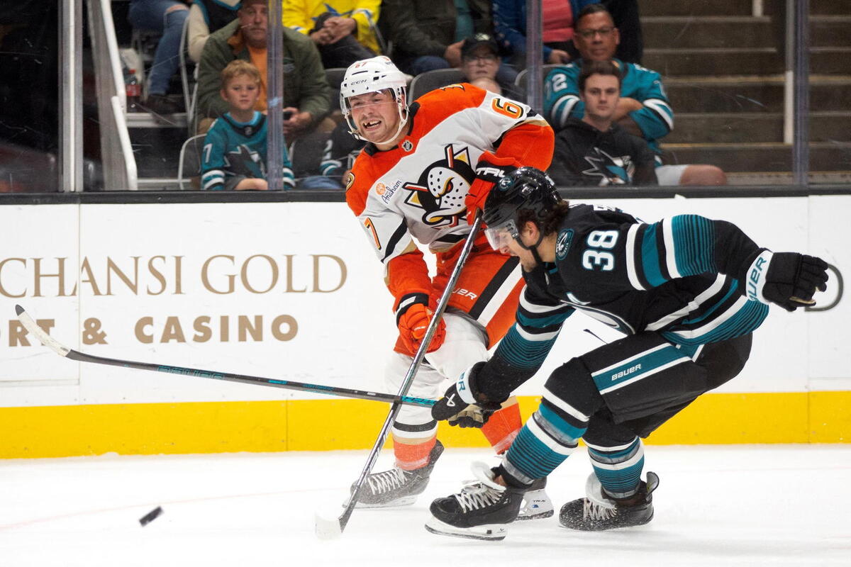  Tristan Luneau had 41 points in 70 AHL games in 2025-26. (D. Ross Cameron-Imagn Images) 