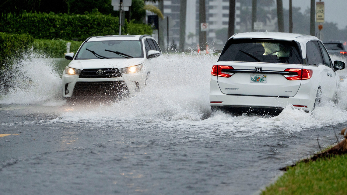 When high tides are expected to peak in South Florida 