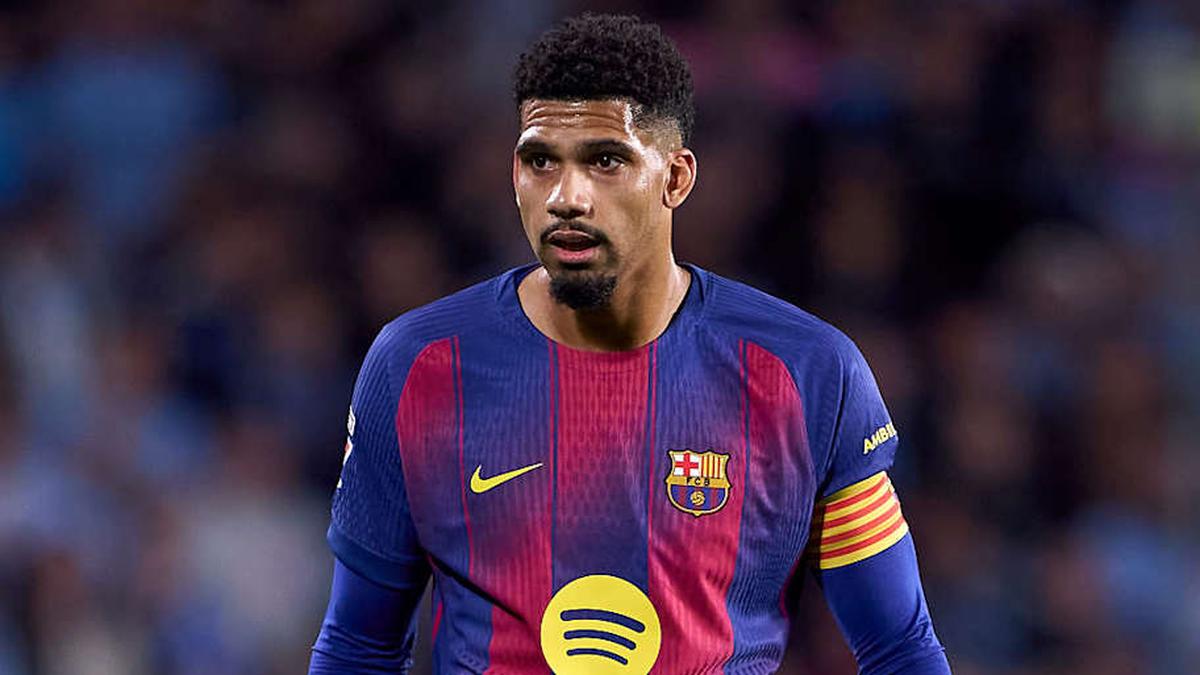  Ronald Araújo has endured difficult seasons in recent years. | Jose Manuel Alvarez Rey/Getty Images 