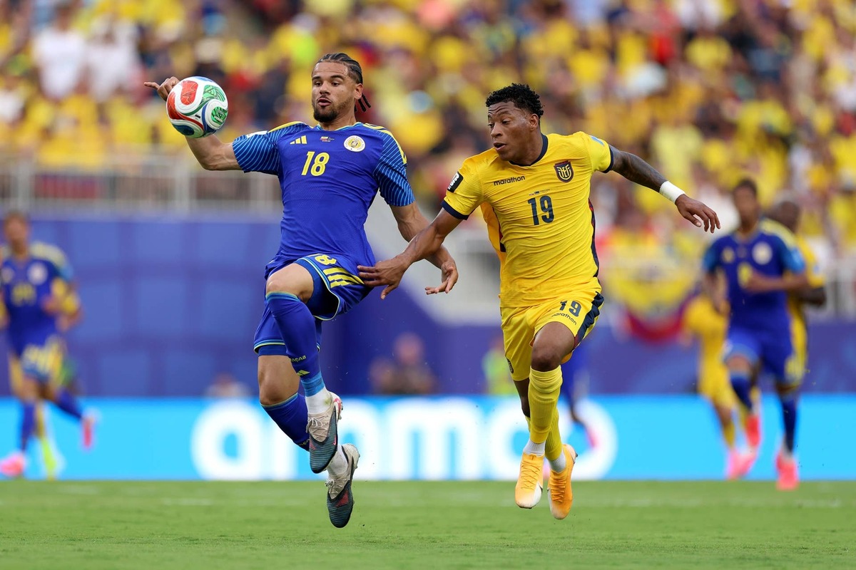  Armando Obispo #18 of Curacao is challenged by Gonzalo Plata #19 of Ecuador during the FIFA World Cup 2026 Group E match between Ecuador and Curacao at Kansas City Stadium on June 20, 2026 in Kansas City, Missouri. (Photo by Maja Hitij - FIFA/FIFA via Getty Images) Photo by Maja Hitij - FIFA/FIFA via Getty Images