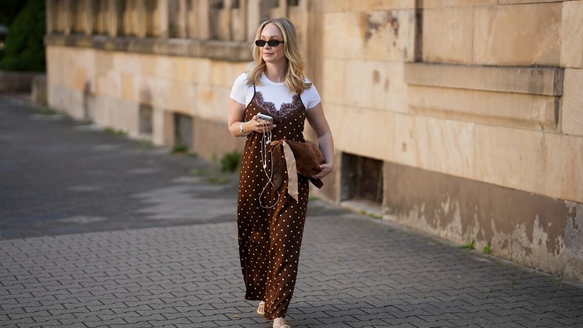 Tired of Tight Dresses? These 17 Loose Gems Are *Much* More Flattering 