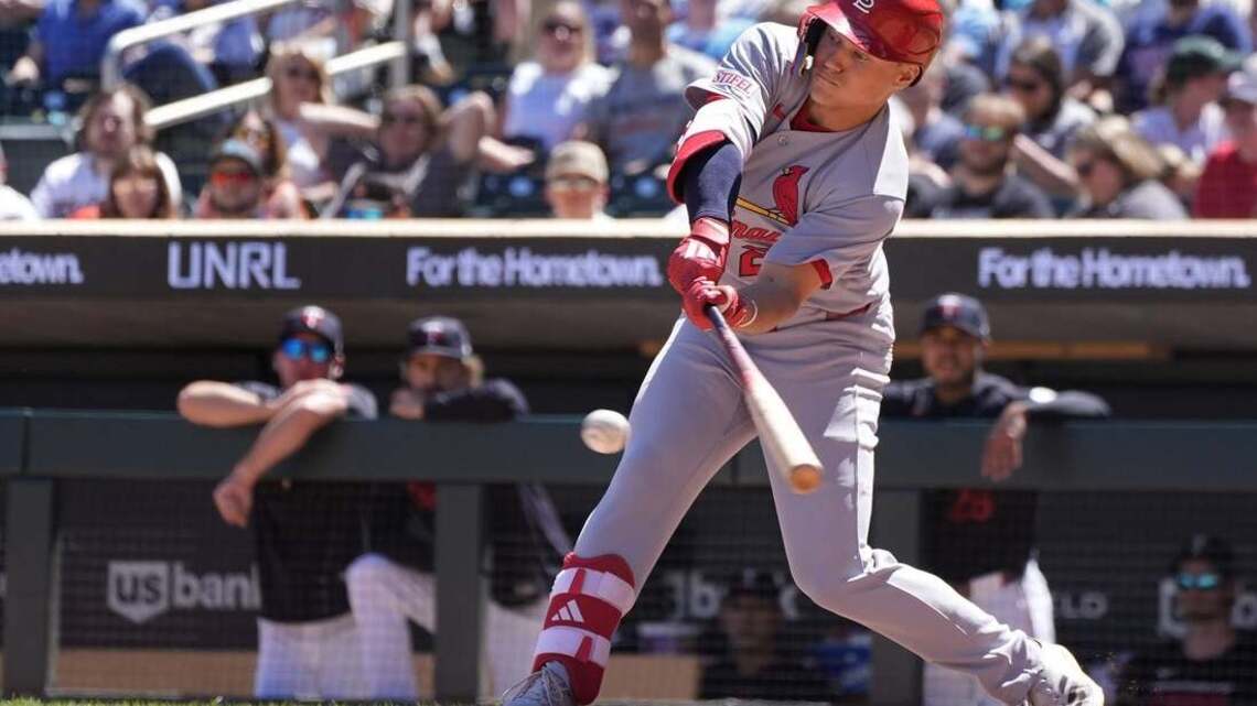 Cardinals seek sweep against scuffling Padres