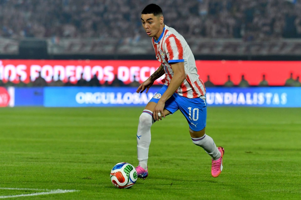  ASUNCION-PARAGUAY - JUNE 5: Miguel Almiron of Paraguay dominates the ball during the friendly match between Paraguay and Nicaragua at the Defensores del Chaco stadium on June 5, 2026 in Asuncion, Paraguay. (Photo by Christian Alvarenga /Getty Images) Photo by Christian Alvarenga /Getty Images