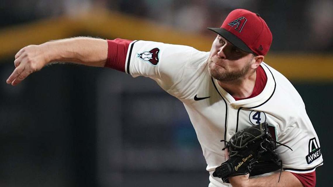  Arizona Diamondbacks' Corbin Burnes (39) pitches against the Washington Nationals at Chase Field in Phoenix on June 1, 2025. | Joe Rondone/The Republic / USA TODAY NETWORK via Imagn Images 
