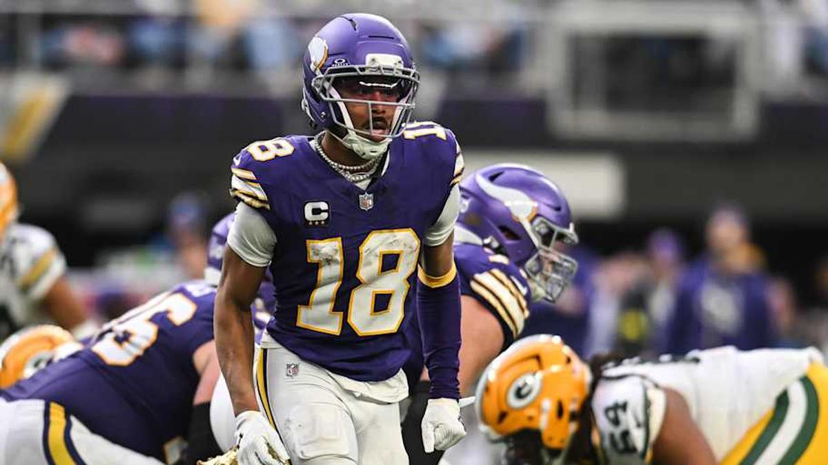  Jan 4, 2026; Minneapolis, Minnesota, USA; Minnesota Vikings wide receiver Justin Jefferson (18) in action during the game against the Green Bay Packers at U.S. Bank Stadium. Mandatory Credit: Jeffrey Becker-Imagn Images | Jeffrey Becker-Imagn Images 