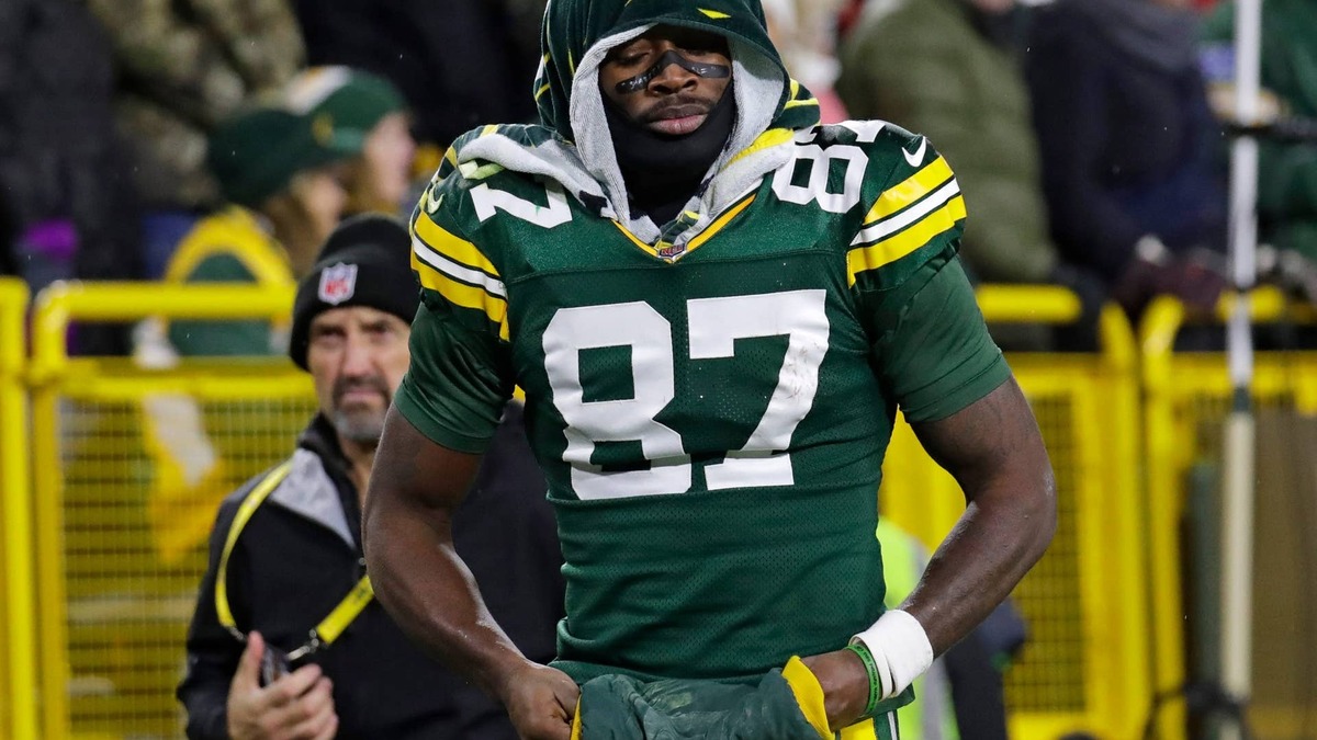 Romeo Doubs' World Just Starting to Heat Up with A.J. Brown Moving to Injured Reserve