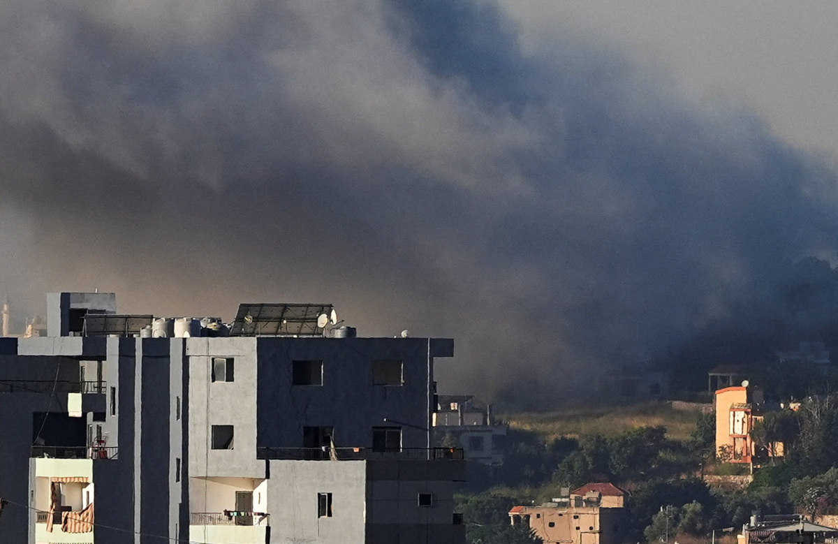 Smoke billows from southern Lebanon following an Israeli strike, as seen from Nabatieh, Lebanon, June 5, 2026. REUTERS/Stringer