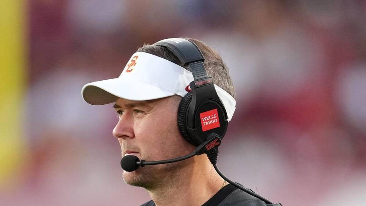  Aug 30, 2025; Los Angeles, California, USA; Southern California Trojans head coach Lincoln Riley watches from the sidelines against the Missouri State Bears in the first half at United Airlines Field at Los Angeles Memorial Coliseum. Mandatory Credit: Kirby Lee-Imagn Images | Kirby Lee-Imagn Images 
