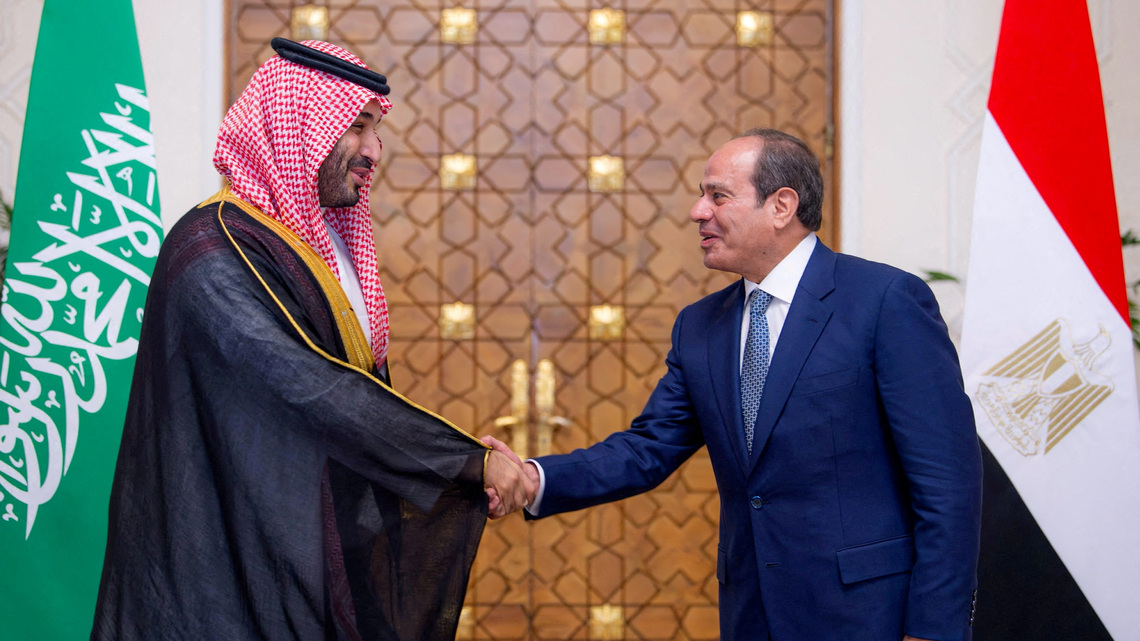 Sisi says Egypt would defend Saudi territory but rules out attack on Yemen 
