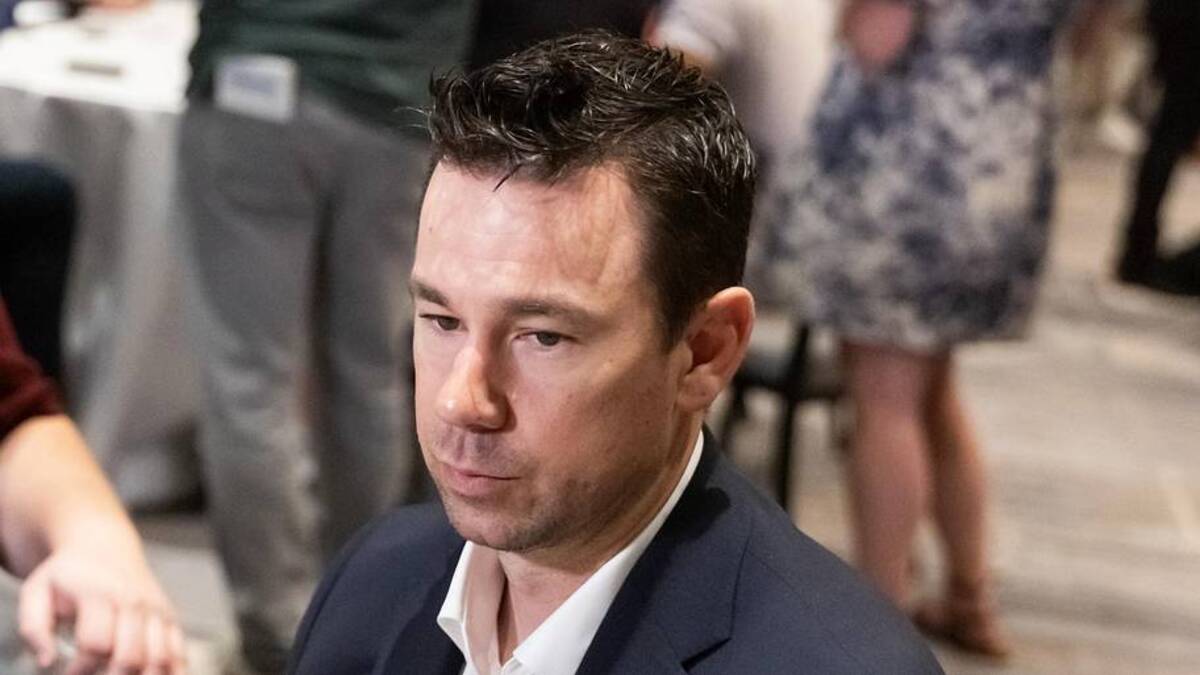  Mar 31, 2026; Phoenix, AZ, USA; Las Vegas Raiders head coach Klint Kubiak during the 2026 NFL Annual League Meeting at the Arizona Biltmore. Mandatory Credit: Mark J. Rebilas-Imagn Images | Mark J. Rebilas-Imagn Images 