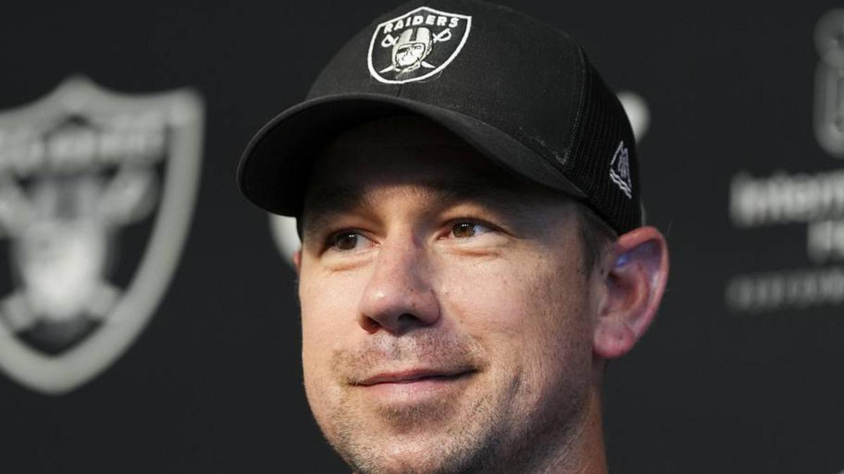  May 20, 2026; Henderson, NV, USA; Las Vegas Raiders head coach Klint Kubiak speaks during a news conference during organized team activities at Intermountain Health Performance Center. Mandatory Credit: Candice Ward-Imagn Images | Candice Ward-Imagn Images 