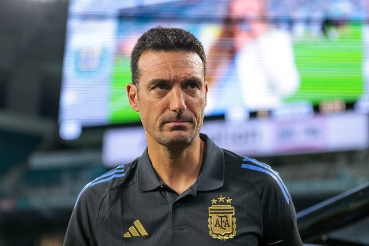  Argentina head coach Lionel Scaloni looks on from the sideline before the game against Venezuela at Hard Rock Stadium. Sam Navarro-Imagn Images