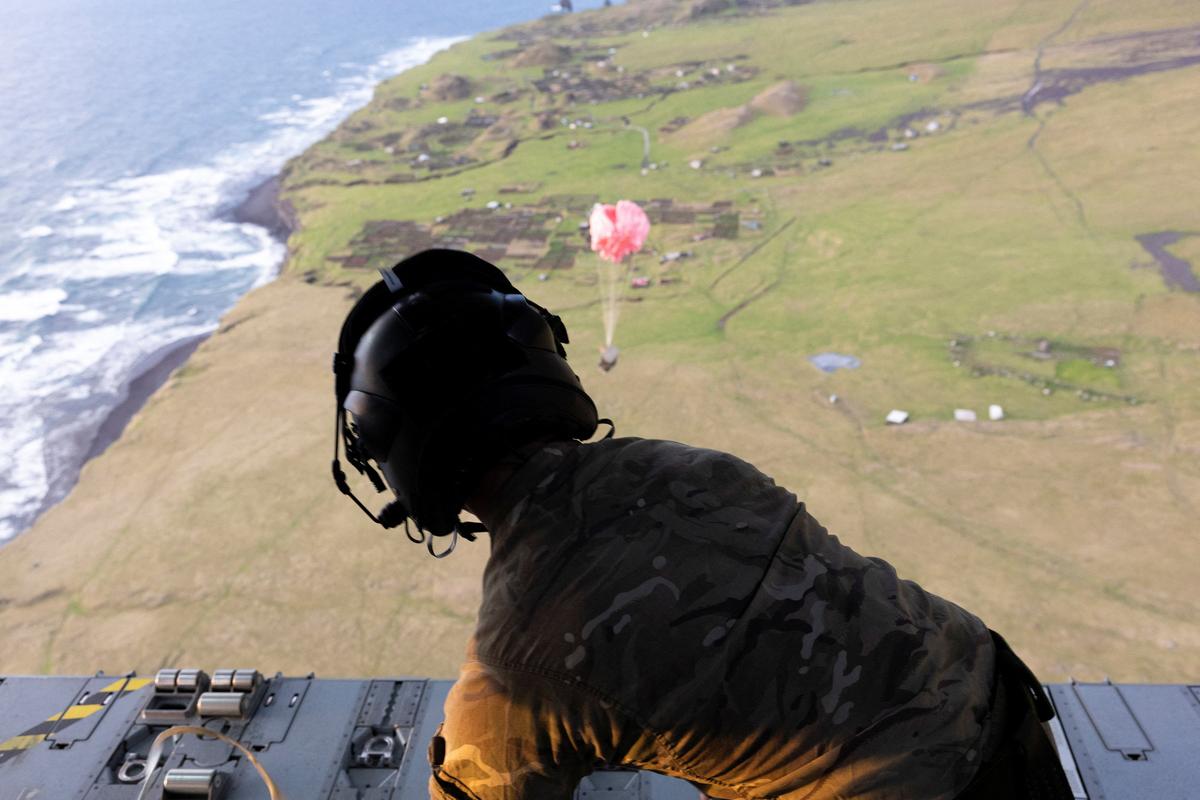 Medical supplies drops into the drop zone to provide medical support to people, after the UK Health Security Agency (UKHSA) on Friday confirmed one suspected case of Hantavirus of a British national on Tristan da Cunha, Britain, May 9, 2026. AS1 Georgia Callaway/UK MOD Crown/Handout via REUTERS