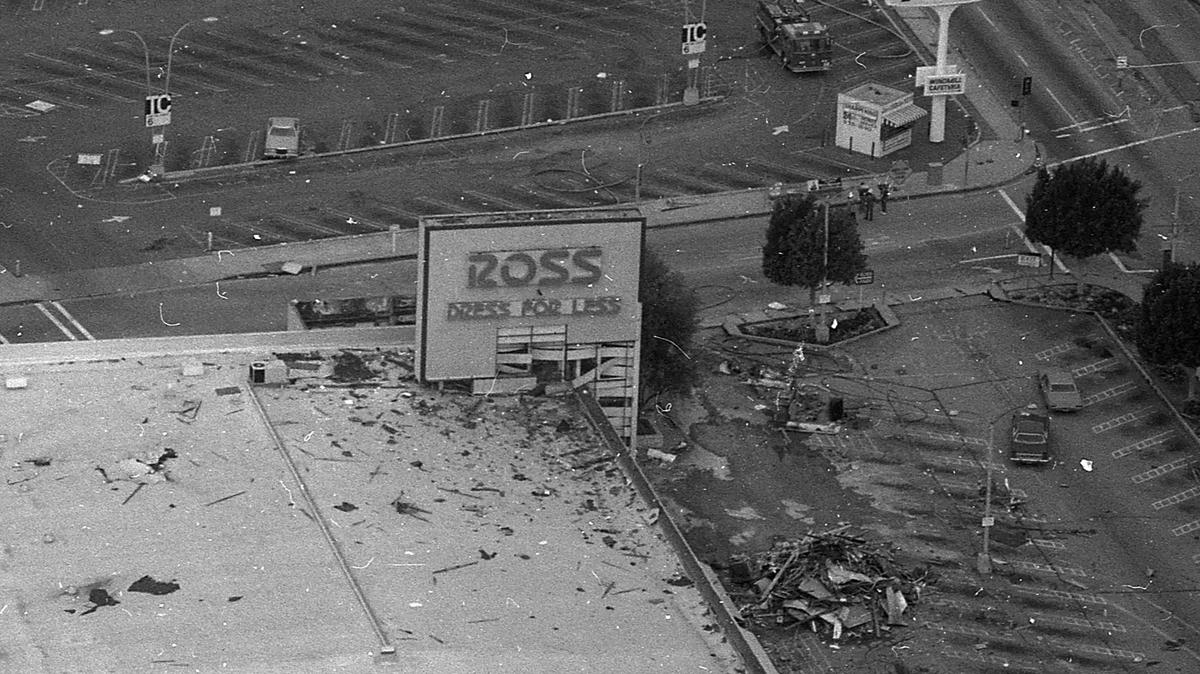 A 1985 methane explosion in L.A.’s Fairfax District turned a Ross Dress for Less into a disaster scene. (Los Angeles Times/TNS)
