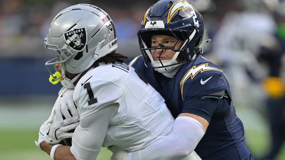  Nov 30, 2025; Inglewood, California, USA; Las Vegas Raiders wide receiver Tre Tucker (1) makes a catch against the Los Angeles Chargers during the first half at SoFi Stadium. Mandatory Credit: Jayne Kamin-Oncea-Imagn Images | Jayne Kamin-Oncea-Imagn Images 
