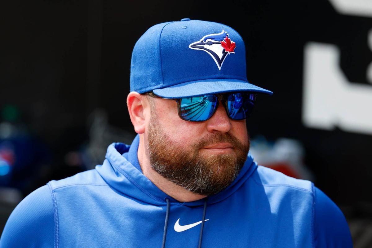  Toronto Blue Jays manager John Schneider © Kamil Krzaczynski-Imagn Images