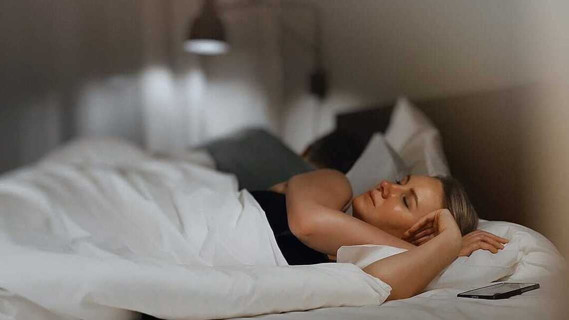 The great sleep divorce: Why couples sleep separately 