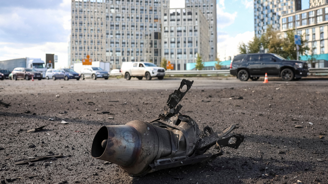 Russian attack on Kyiv injures 10, starts fire and damages high-rise building 