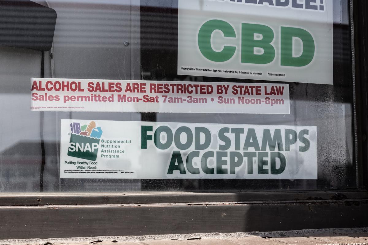  Stock image/file photo: SNAP and EBT accepted here sign in a retailer window. 