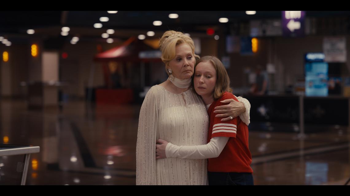 Commentary: Deborah and Ava aren't done: ‘Hacks' delivers a fairy-tale TV finale 
